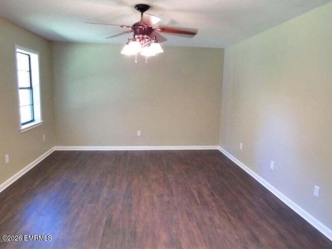 Building Photo - 8410 Cedar Ridge Cir