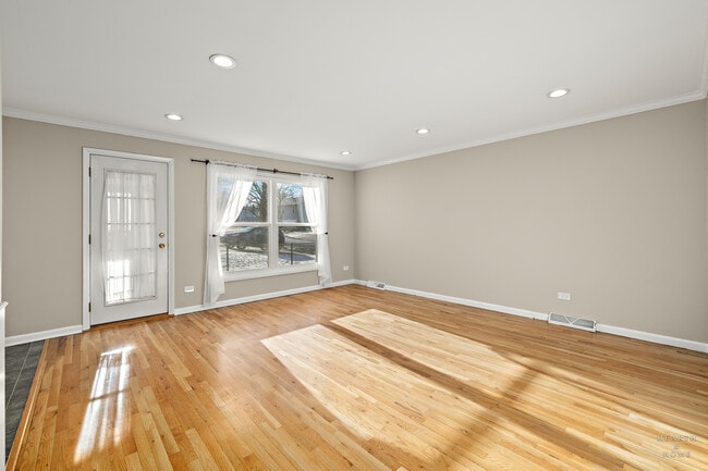 Building Photo - 659 Alida Dr