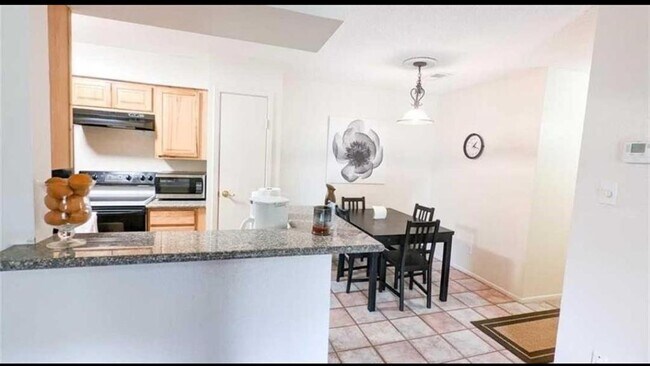 Building Photo - 15534 Zabolio Dr