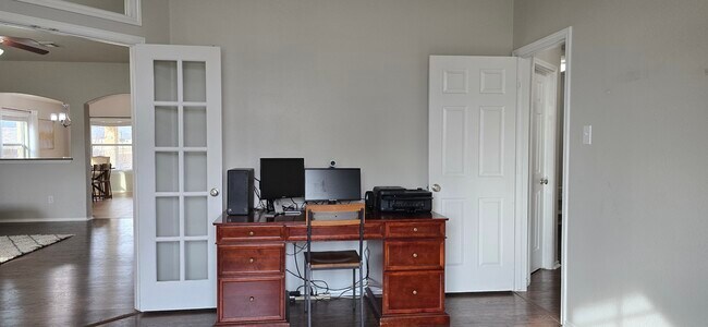 Building Photo - 1112 Sugar Brook Dr