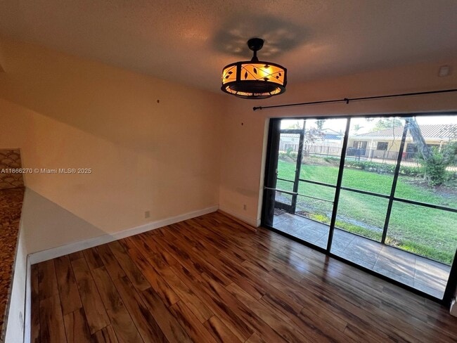 Building Photo - 9829 Riverside Dr
