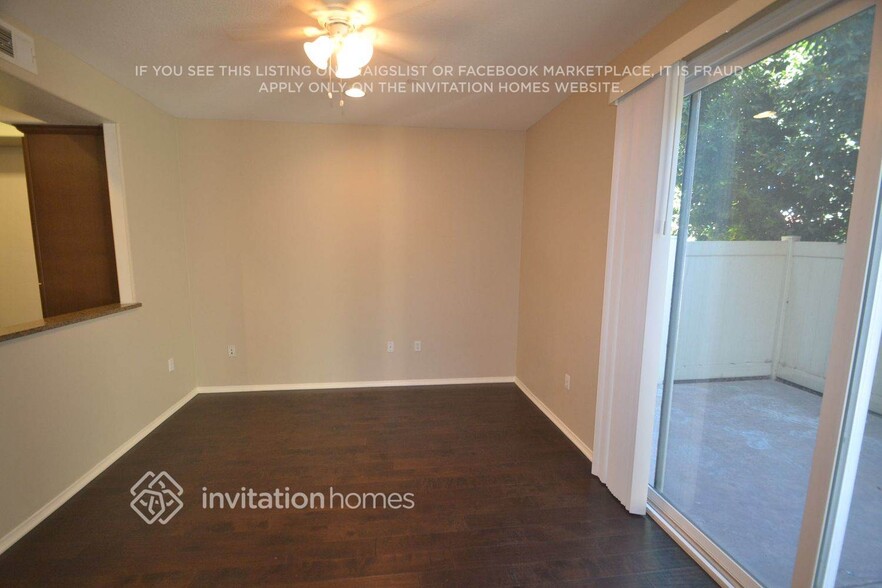 Building Photo - 9610 Cherry Hill St