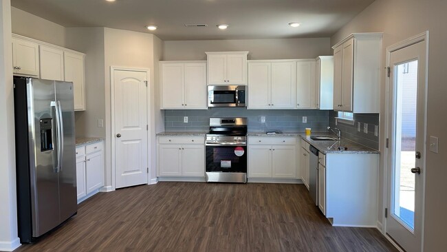 Building Photo - 4 Bedroom Single Family Detached for Rent