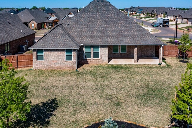 Building Photo - Stunning Corner Lot