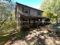 Building Photo - Nature Lover's Paradise-Easy Access to Vin...