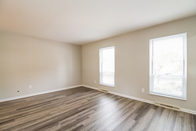 Building Photo - 7172 Grantham Way