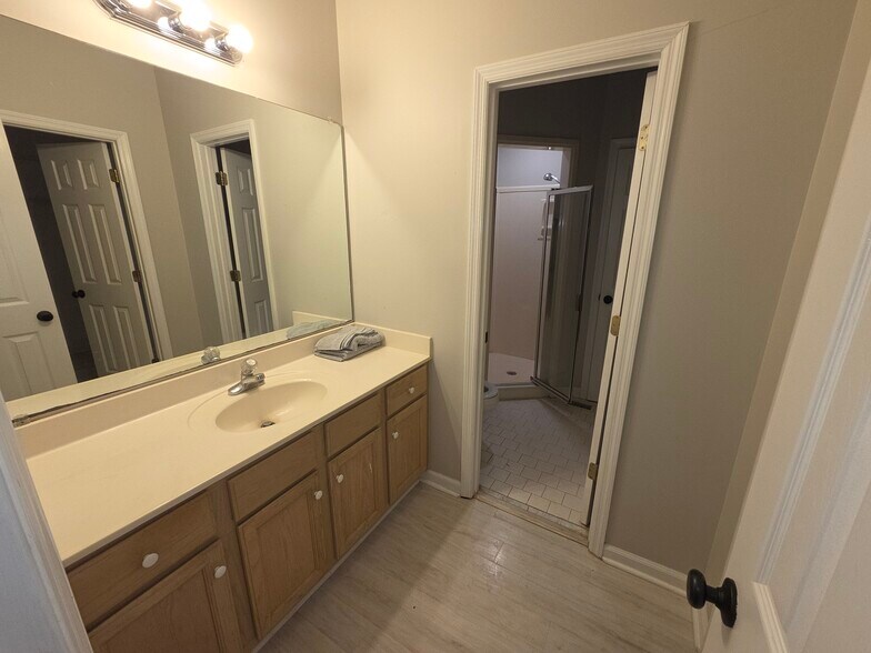 Building Photo - 321 Dulaine Cv