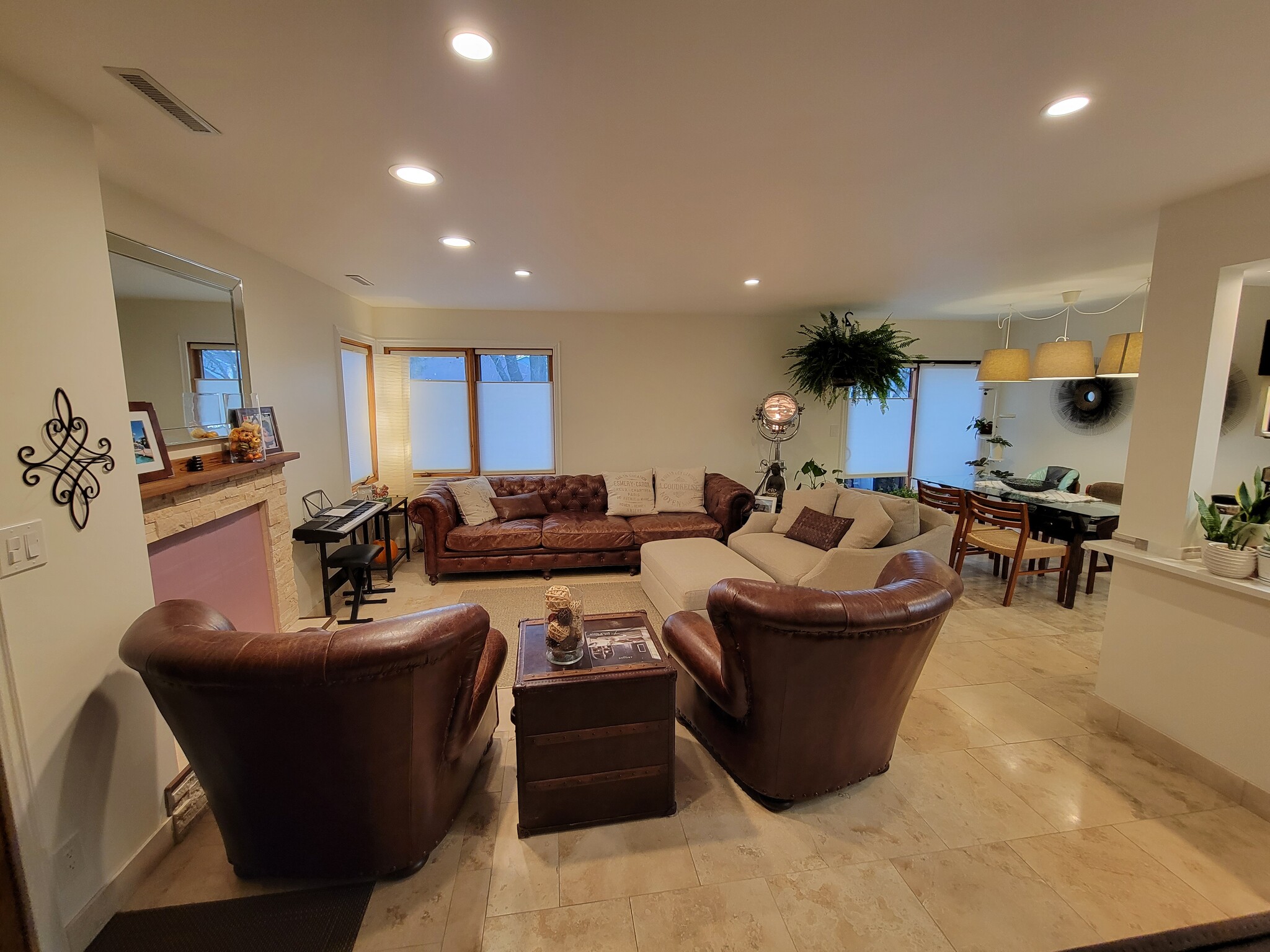 Building Photo - 1042 Rockhurst Dr