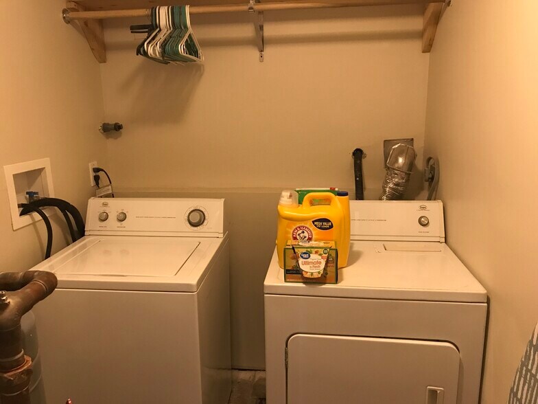 Utility/Laundry Rm - 9100 Noble Cir
