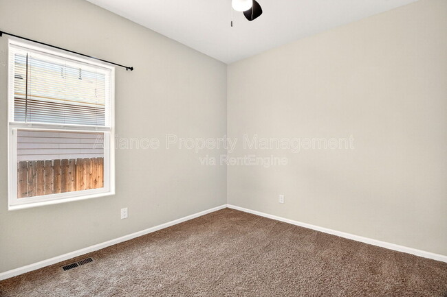 Building Photo - 10051 Seawolf Dr