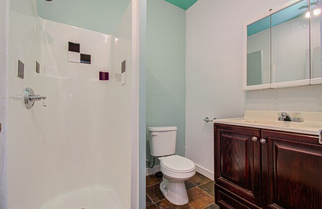 Building Photo - 5419 Gulfton St