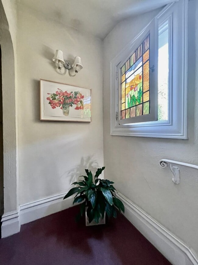 Building Photo - 2937 Scott St