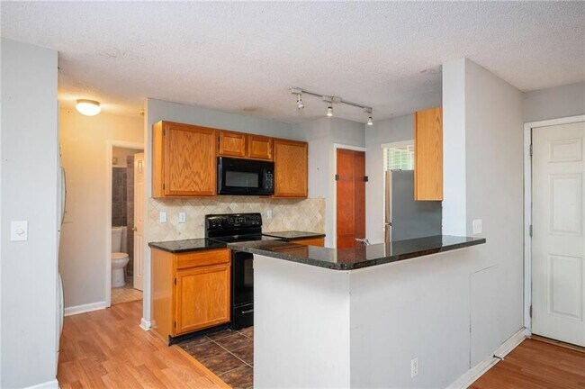 Building Photo - 915 Wentworth Ct