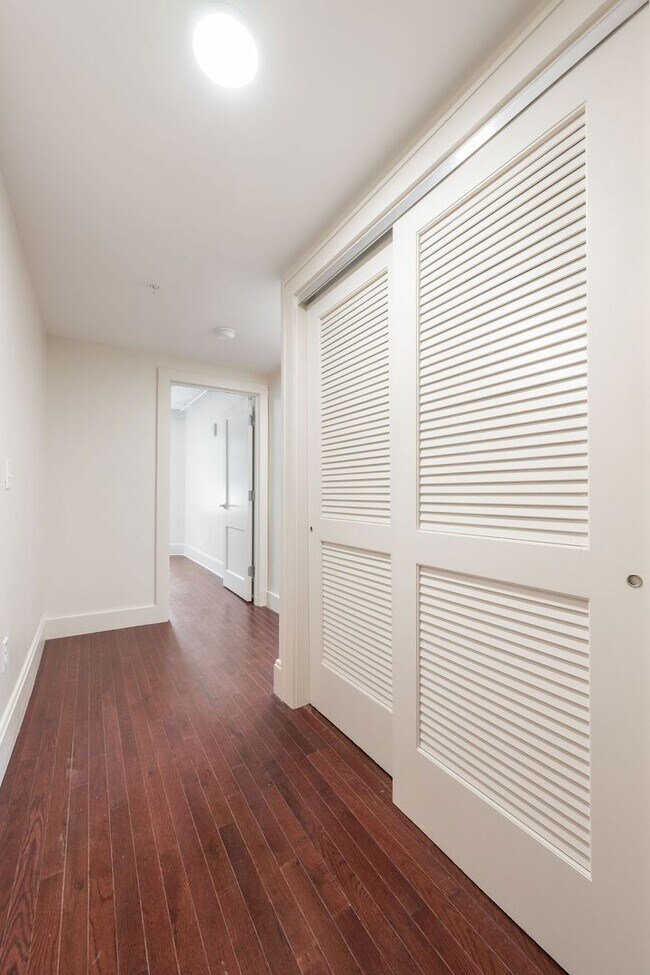 Building Photo - Coming Soon: 2BR Apartment – ETA 10/1/25