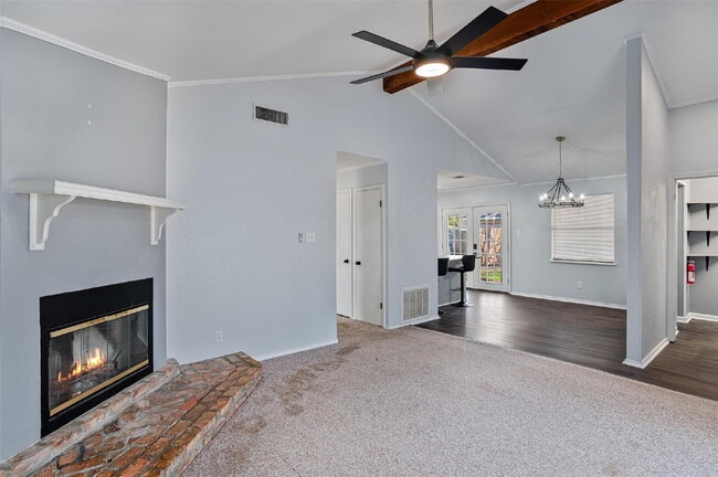 Building Photo - "Charming 3-Bedroom Home with Cozy Fireplace in Bossier City"