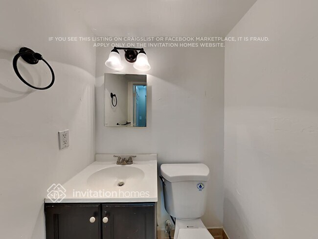 Building Photo - 14502 SW 139th Ave Cir E