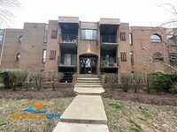 Building Photo - 16 Silverwood Cir