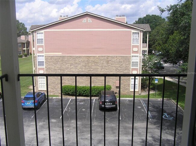 Building Photo - 2550 N Alafaya Trail