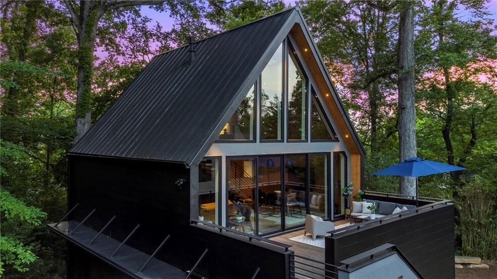 Building Photo - 1033 Reeder Cir NE