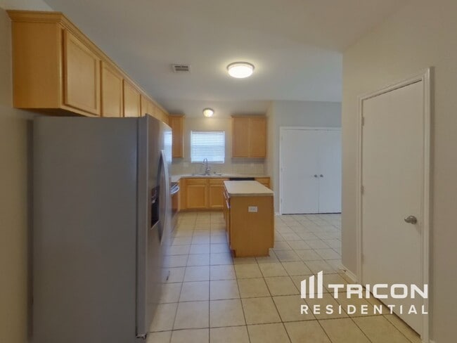 Building Photo - 12801 Carpenter Ln