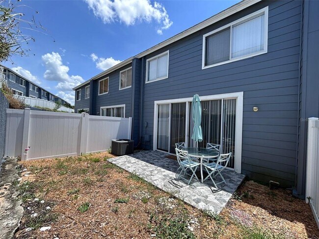 Building Photo - 150 Coco Plum Dr