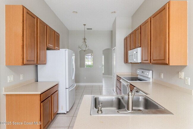 Building Photo - 4421 Chardonnay Dr