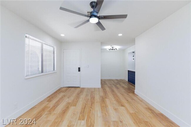 Building Photo - Adorable Newly Renovated 2-Bedroom Condo with Modern Upgrades!