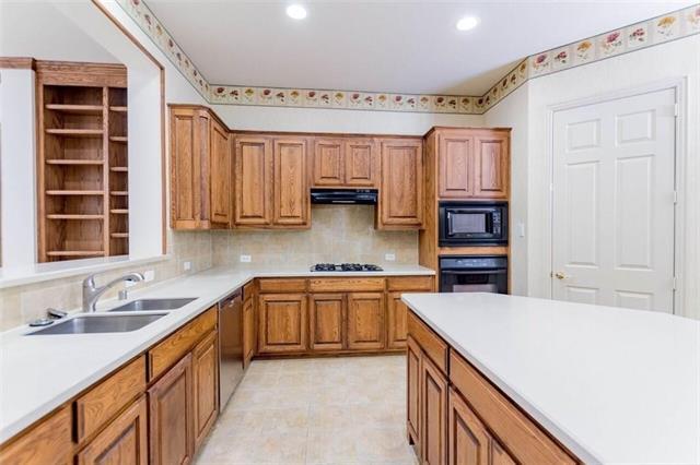 Building Photo - 5717 Sweetbriar Dr