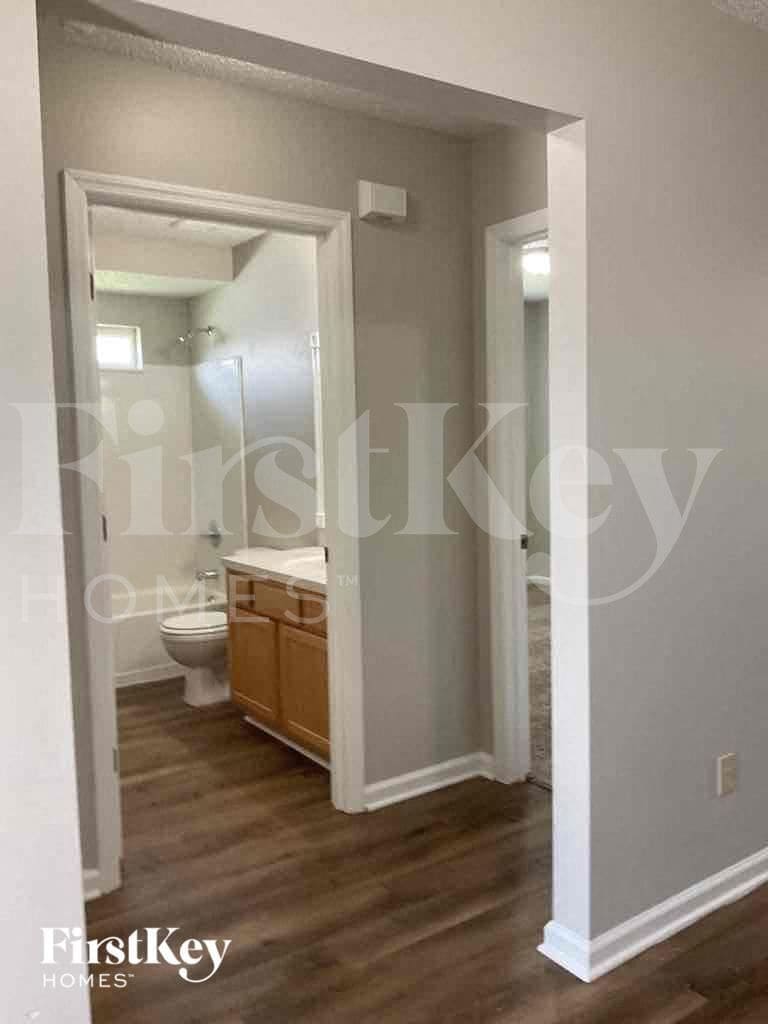 Building Photo - 2225 Pierce Arrow Dr