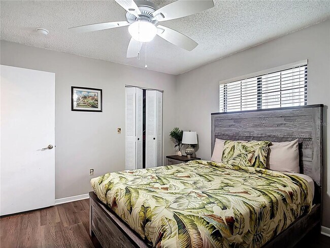 Building Photo - 290 Rotonda Cir