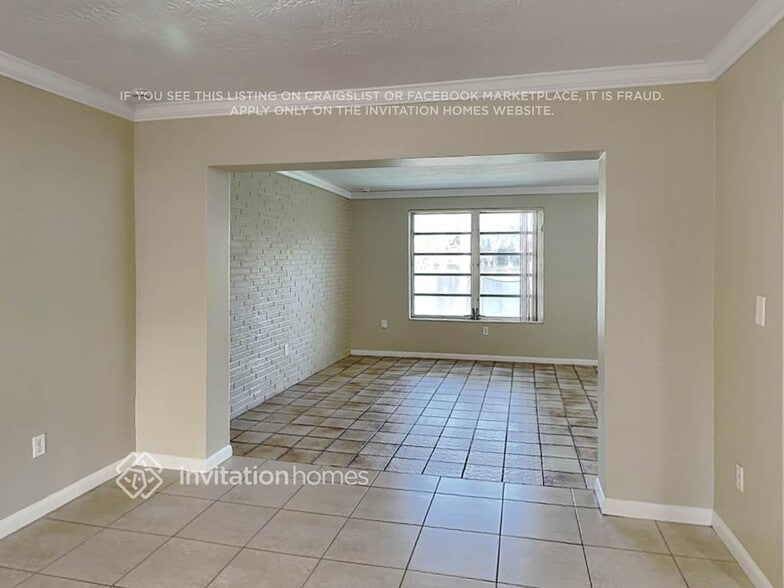 Building Photo - 10331 NW 18th Pl