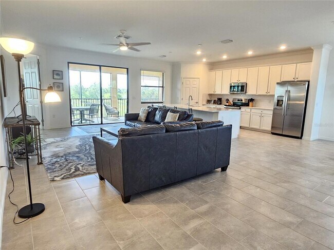 Building Photo - 10825 Tarflower Dr