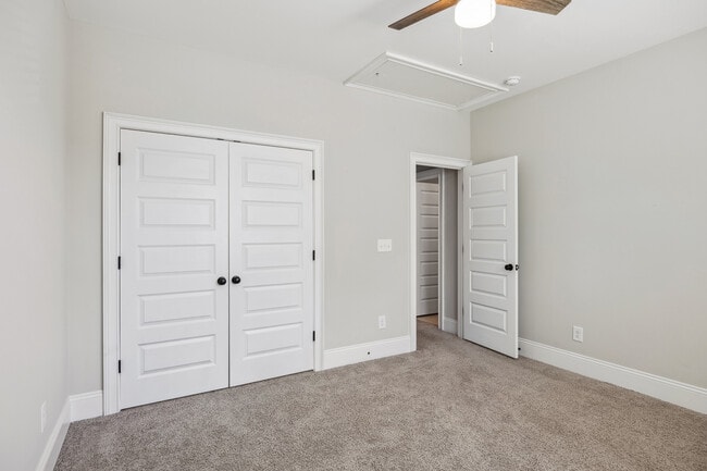 Building Photo - 405 Gilpin Way