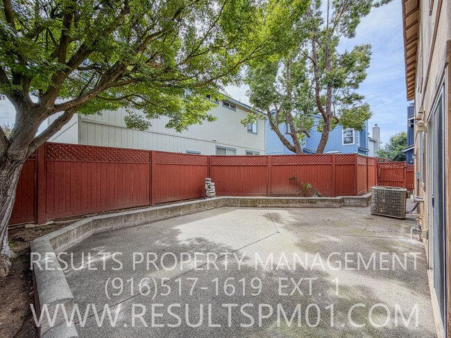 Building Photo - Great Elk Grove 2 Bedroom plus Loft Home