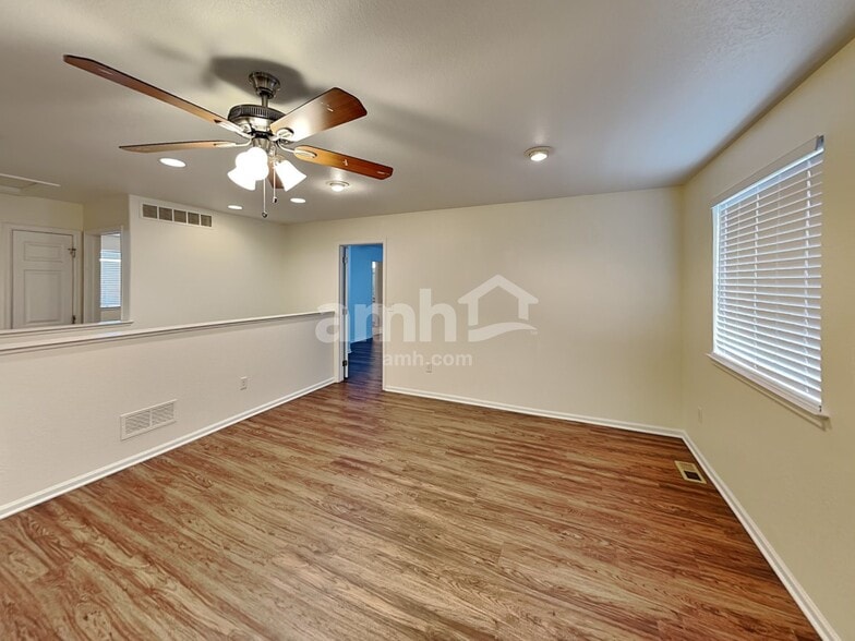 Building Photo - 5479 S Shawnee Way