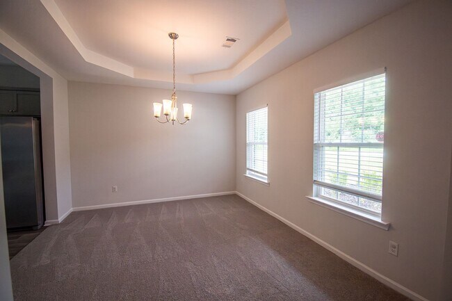 Building Photo - 57 White Pine Way