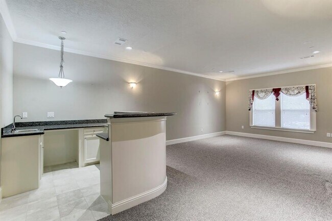 Building Photo - 5 Cardwell Ct