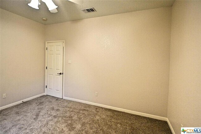 Building Photo - 2725 Diamond Trail