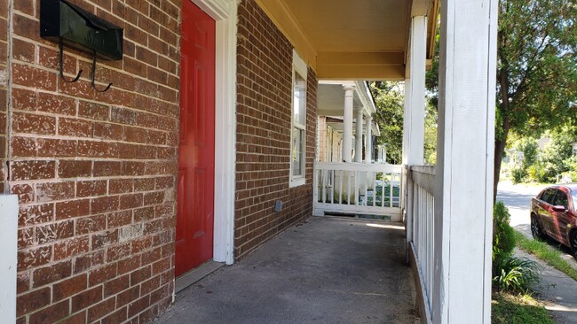 Building Photo - 1712 Reynolds St