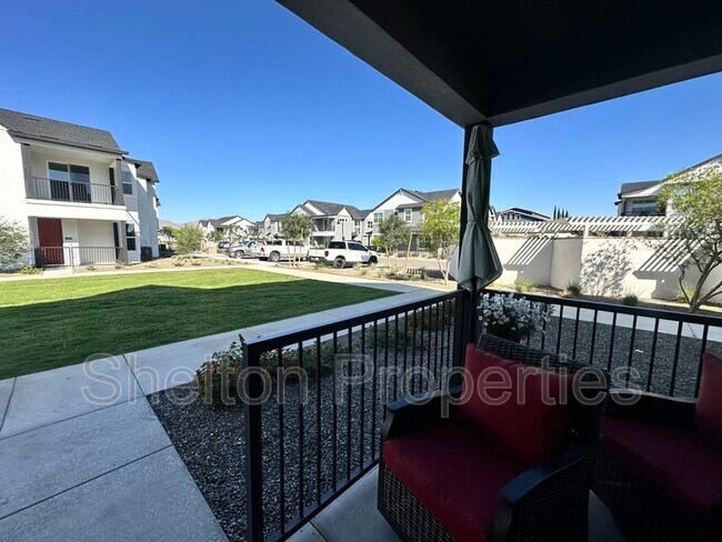 Primary Photo - 11300 N Casa Dega Dr