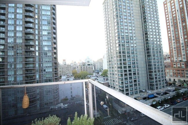 Building Photo - East 64th Street