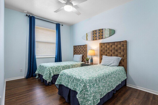 Building Photo - 2999 Dovedale Ct