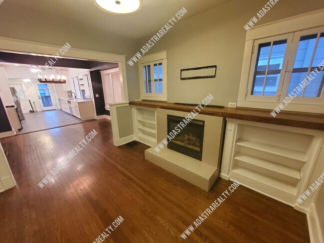 Building Photo - 4521 Fairmount Ave