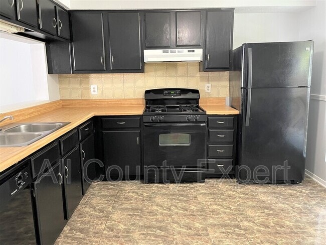Building Photo - 3089 Revere Ct