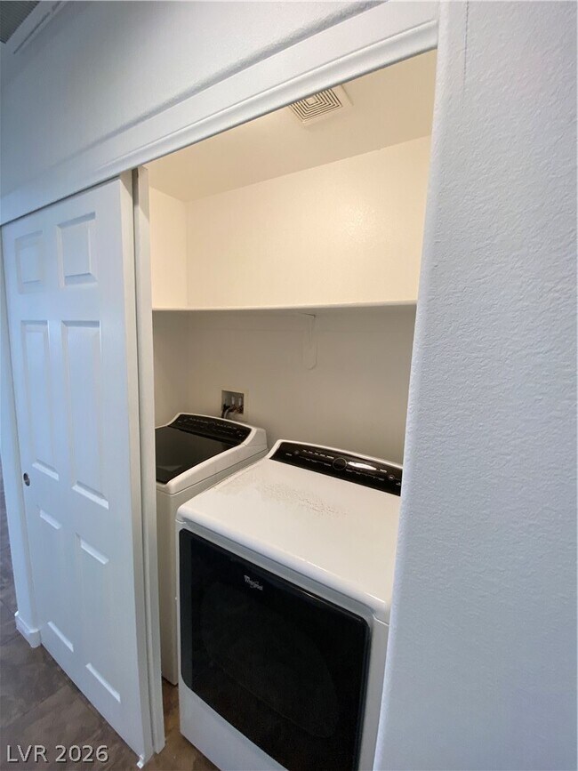 Building Photo - 2311 Silver Crew Pass