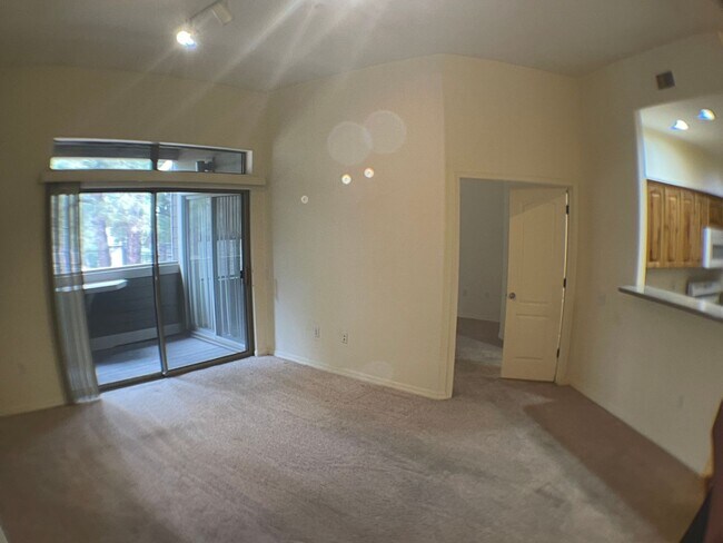 Building Photo - LEASE TAKEOVER_Summit park 2 bedroom condo