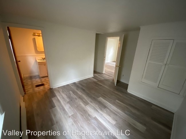 Building Photo - 2 br, 1 bath House - 24 Brent Street