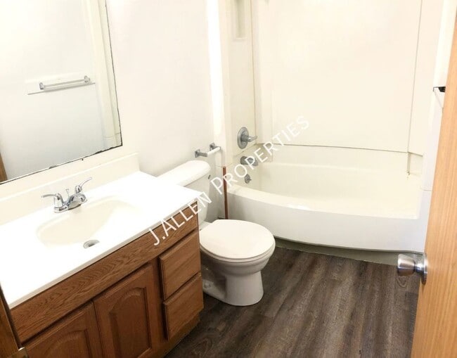 Building Photo - 107 Gold Strike Dr