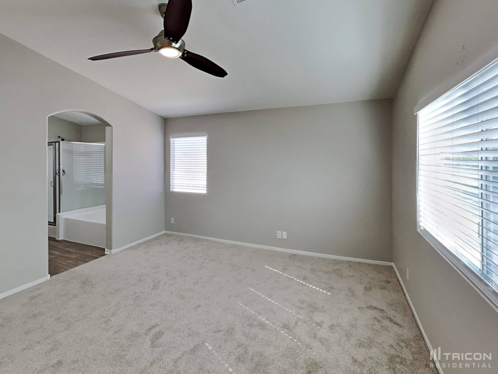 Building Photo - 1933 Desert Sage Ave