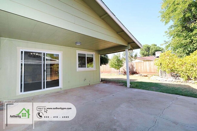 Building Photo - 2452 Capella St